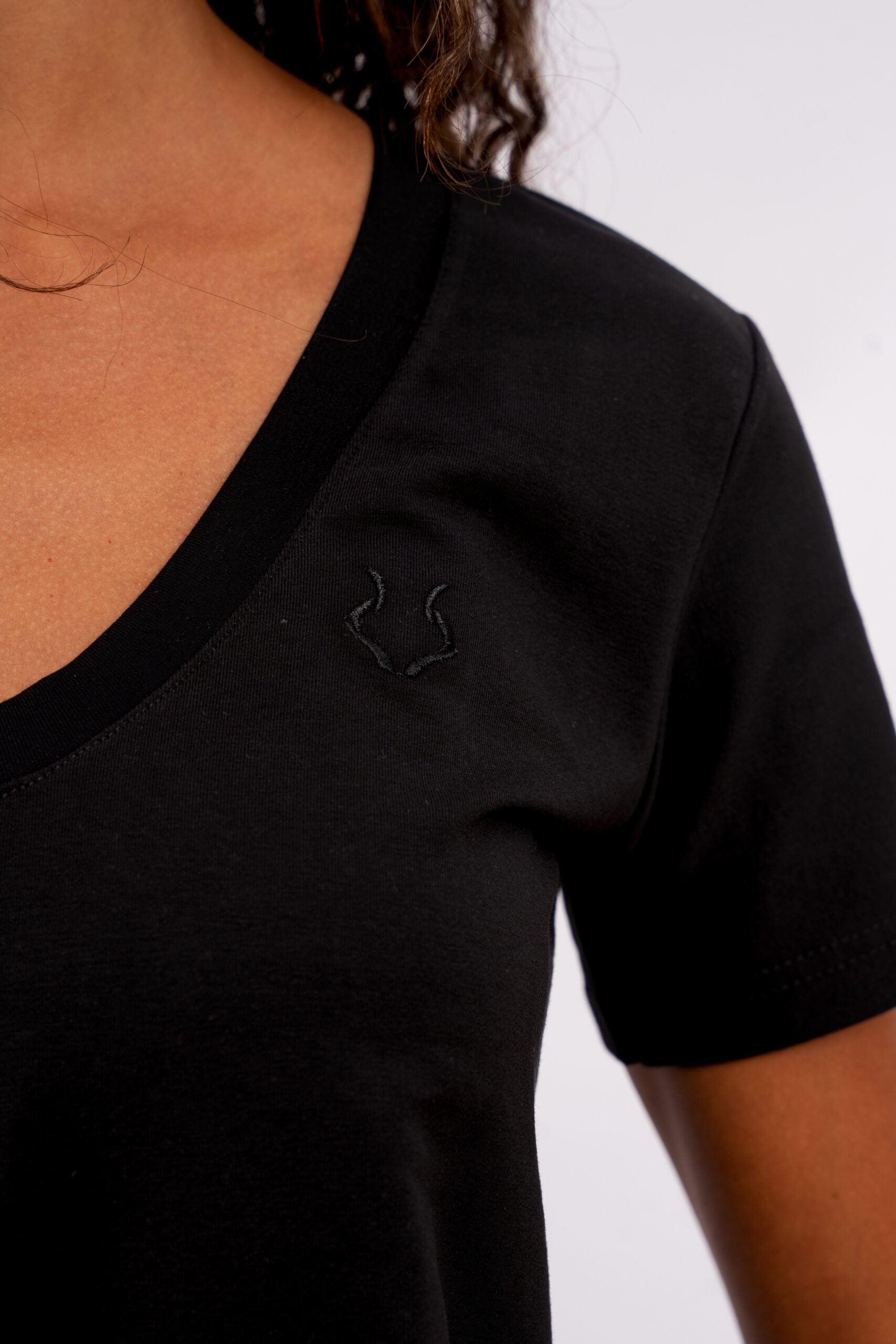 Plain U-Cut Black - Image 2